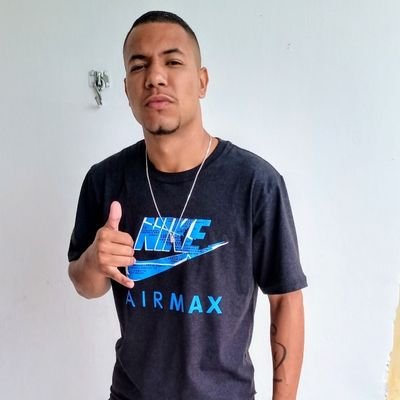 Cuidado com as voltas que o mundo da hoje vc lança uma palavra amanhã vc sente o efeito deles 🤍😉