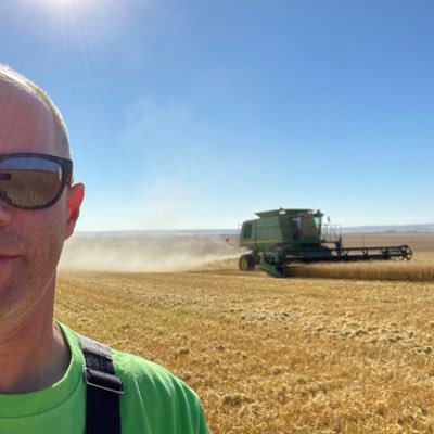 Peace Country Canola, Wheat, Barley and Pea farmer. Gr8 Wife and 2 grown girls. Man behind the woman behind Vigor Community Fitness