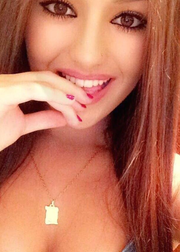 Sexy girl is looking to meet new people.Follow me and you´ll receive my hot photos in Direct 👗😋💖