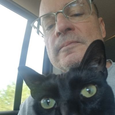 Associate professor of computing at MRU.
he/him/his