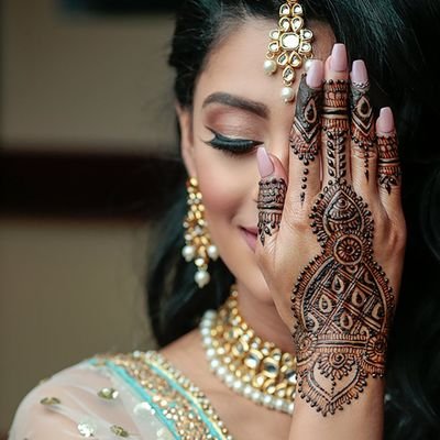 makeup & mehndi Artist
100% Follow back