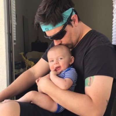 hebigdirtypanst's profile picture. My wife made me do this.