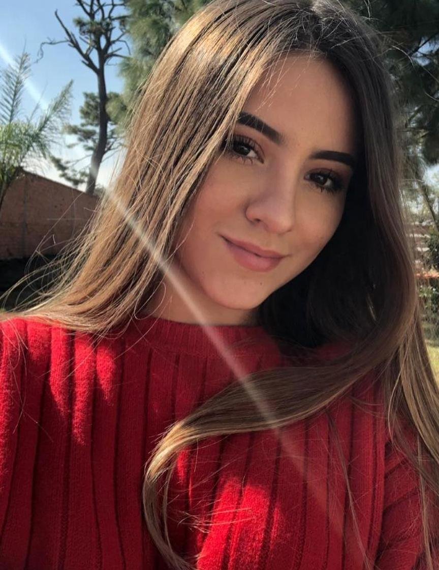 A beautiful, young and lonely girl is eager to meet new people.Follow me to enjoy my sexy photos! 😘🍑🎀