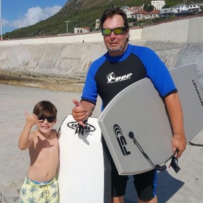 Husband, father of two wonderful daughters, mountain biker, old surfer and owner of BeeBox Security & Fibre Solutions