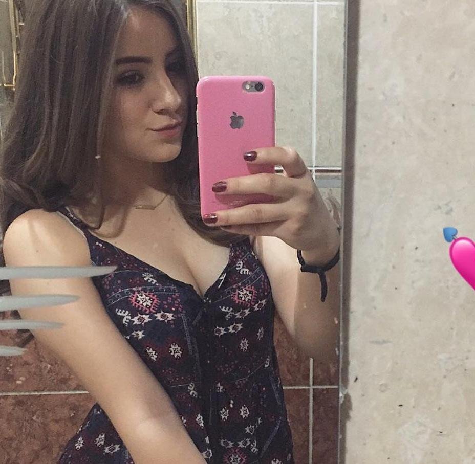 Let me be your best fantasy!Do you want to have some fun ? Add me as your friend, and I´ll send you my hot photos in Direct 🍓🍓👄
