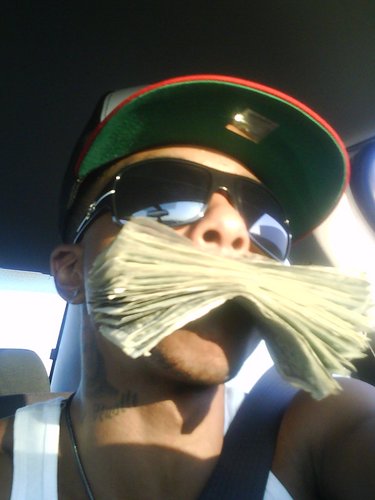 FlightSkewl6622's profile picture. Cleanliness is next to Godliness.