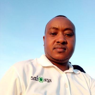 PeterMu82964812's profile picture. father, hubby, Christian and a Technician.