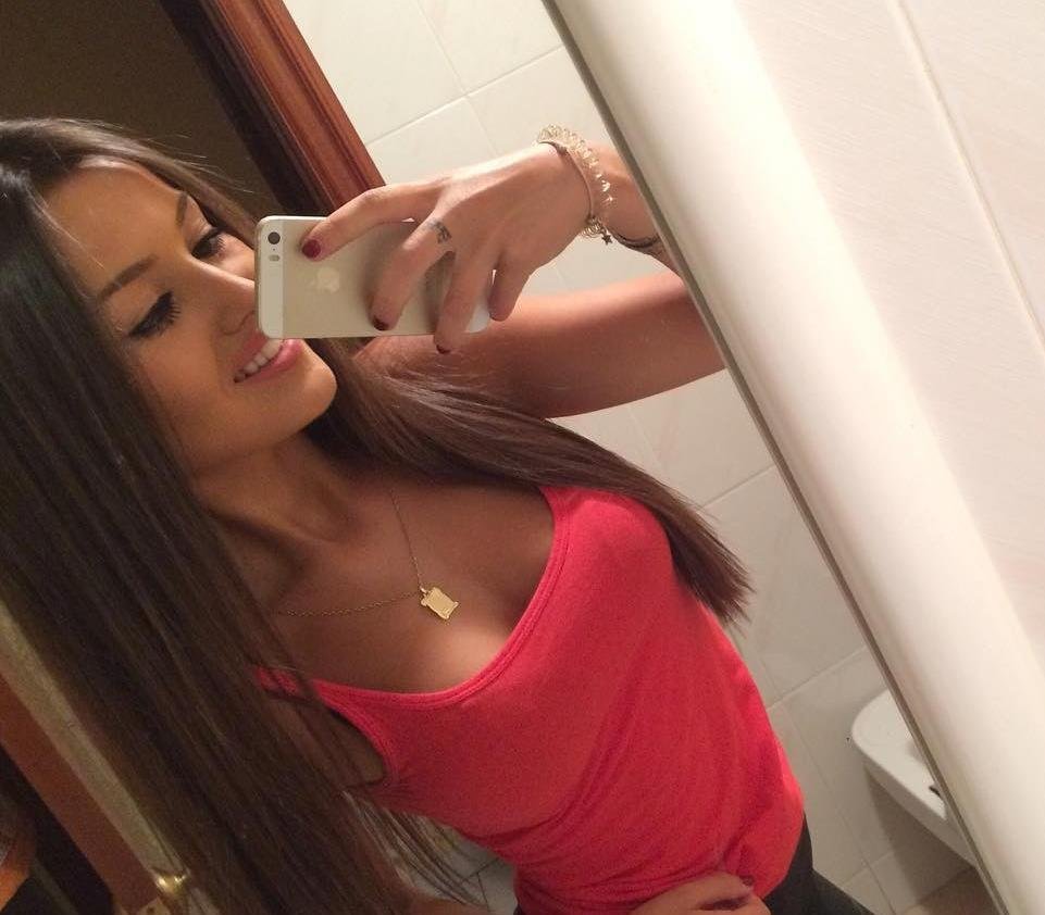 Do you want to get my hottest photo? Follow me quickly, and I´ll send it to your Direct 👄🍑🍓