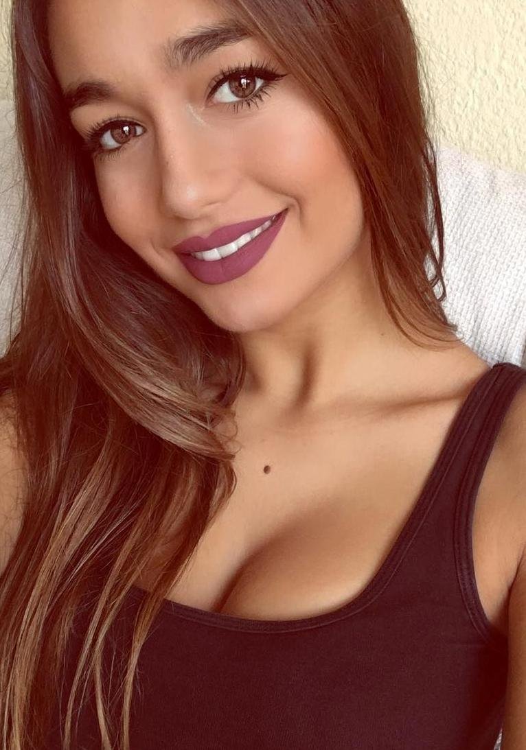 Hi! Are you looking for fun? Me too!Let’s get to know each other on an intimate level.Follow me, I´ll send you my sexiest photo! 😘🍓😜
