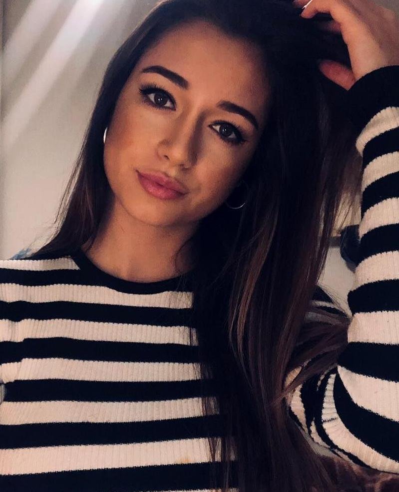 Let me be your best fantasy!Do you want to have some fun ? Add me as your friend, and I´ll send you my hot photos in Direct 🍓👄💖