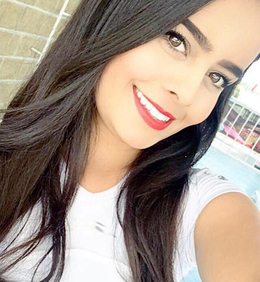 A beautiful girl wants to meet an interesting men!Add me and I´ll send you a message with my most favorite photo 😜😜😚