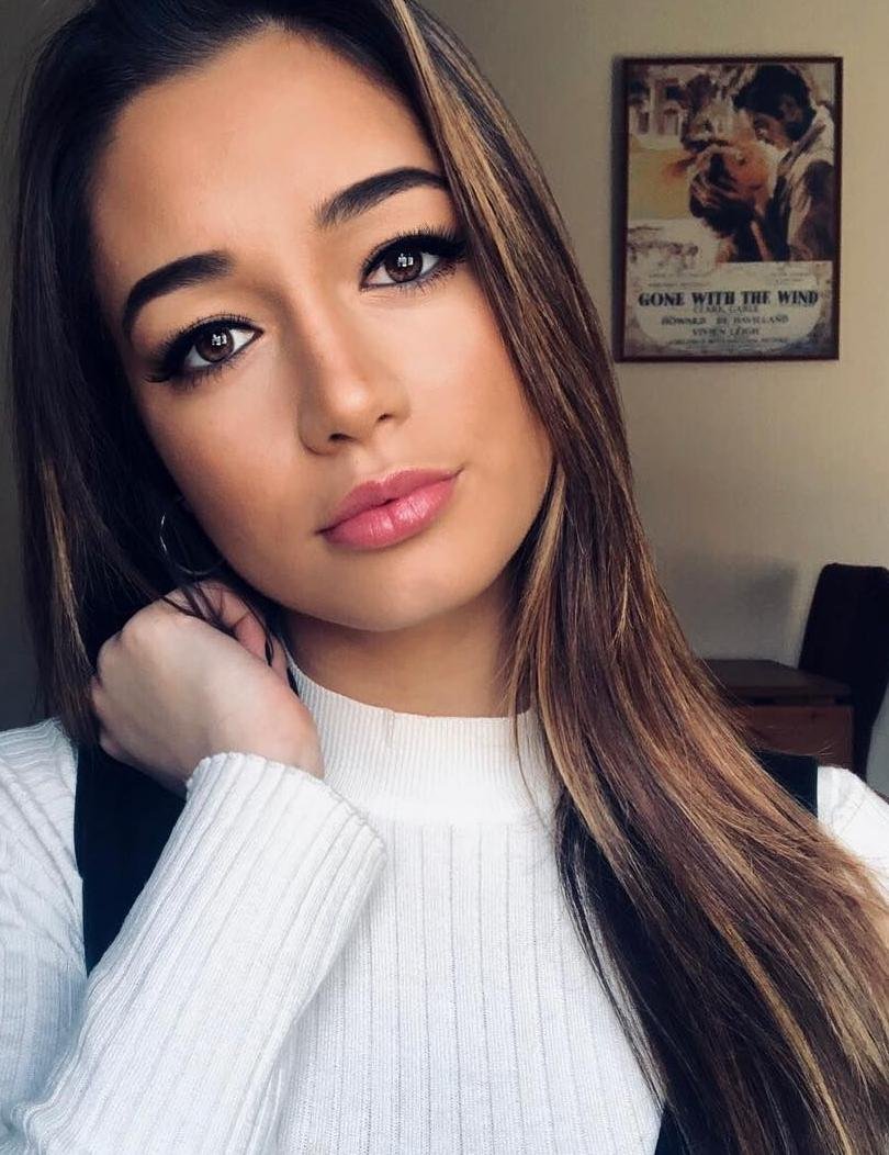Do you want to get my most favorite photo in Direct ? Add me!I want to meet new guys! 💋👗🍑