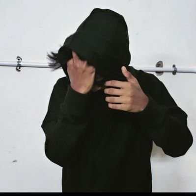 Fasluvk1's profile picture. he/him |keralite🌴🔥|Leftist ☭🚩❤️|Hate bigotry & fascist forces|Love movie,series&politics 🎬🎞️
✨