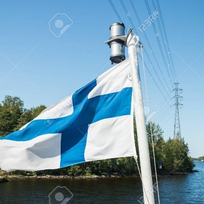 Odio las injusticias, pero odio más las leyes injustas. Yo para mi país quiero una república como Finlandia sin corrupción. 
   Ni dios, ni patria, ni rey. ROJO