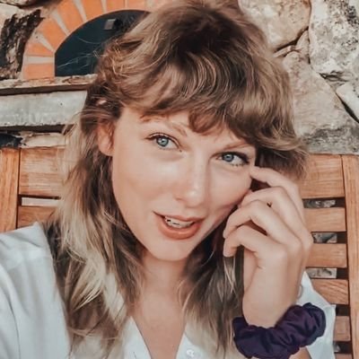 stream AOTY folklore ! Speak Now 1989 TV are coming 💔💋🥀🧣(she/they)