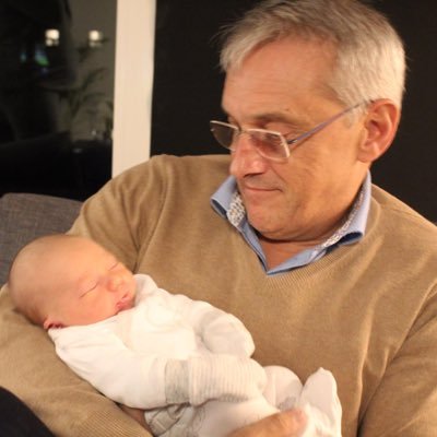 insurance broker * certified personal financial planner * board member bzb-fedafin * dad of Chloé *