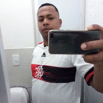 só um cara alegre