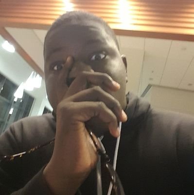 davvyes's profile picture. 🤘 || Formerly a sports maniac, now a casual || More retweets than actual tweets