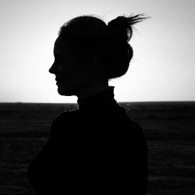 amydouglaswhite's profile picture. "Like M83, Douglas creates a big universe of sound." Pop Matters
"Ashes Remix EP" & first pressing of vinyl out now!
https://t.co/VnS1ZfJ3vT