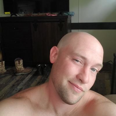 Cum watch this bear stroke his cock https://andrewmacvip