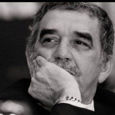 0zxxz's profile picture. تويتر عآلم ( وهمي ) لأتجرگ العآطفة وتتعآمل معه بجدية