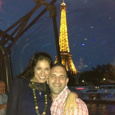 Teacher of French 🇫🇷Passionate Francophile. Proud American🇺🇸Lover of Summer 🌊🚤⚓️☀️💙💛Endless dreamer