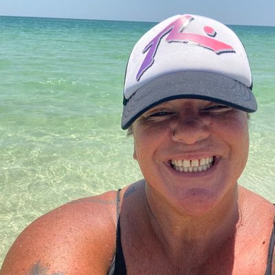 #jucoproduct | @HokieSB proud 🥎 𝐜𝐨𝐚𝐜𝐡𝐞𝐝 𝐚 𝐥𝐢𝐭𝐭𝐥𝐞- now enjoying everything from the sidelines ✌🏽