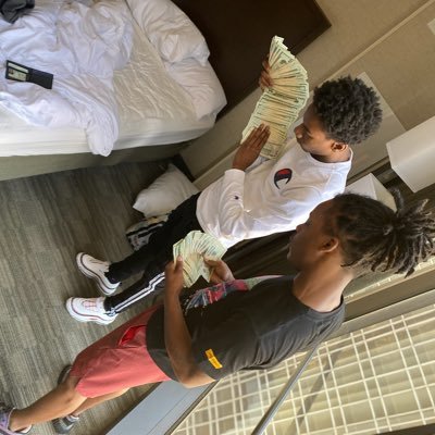 #papperworkparty 19🏚👎 DEVIL MADE ME BRIGHTMOBABY🍼🦍 fmoi @mxxchworld