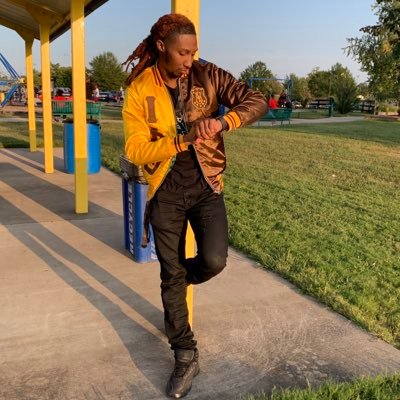 #YoFavoriteCentaur 🐎 Founder of 🚫🔴🚦: @NoRedLightzInc WeRockCrowdz🎤 # 🐐 👻KeeSosa_63 MTSU 🛫 TSU