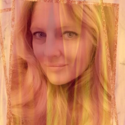 AlysaSC77's profile picture. 