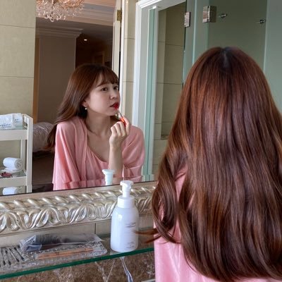 ___yuri_08's profile picture. 19980808