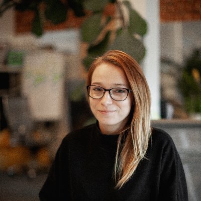 Creative MacGyver | PR & Marketing Manager @cux_io | she/her | personal opinions and market insights on-demand | #loveislove 🌈❤️