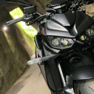 マジェスティsとBMW r1200rsから乗り換えで→Kawasaki z1000 🚺