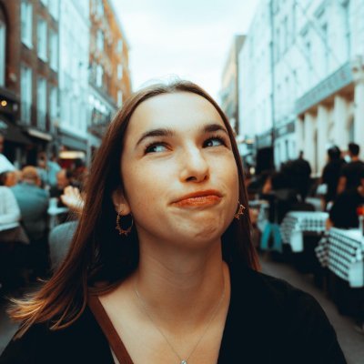 HannahCurrey1's profile picture. Doodling and Dancing 
PR Director @theorldn