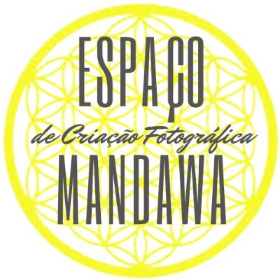 Somos o Espaço Mandawa de Criação Fotográfica, um estúdio especializado em fotografia de produto para e-commerce sob os clicks do fotógrafo espanhol Luis Moras.