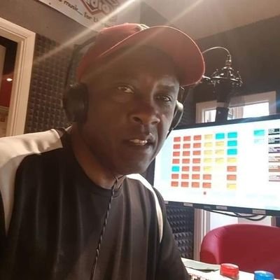 Music .... Soul - De-luxe
#CatchMeEverySaturday
from 4- 7
https://t.co/Bd56xjOyvu
#cassym
