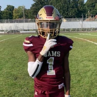 kenmore-Garfield # 1 🏈 6’1 175 (Ibs) CB/ RB/ WR . jr. class of 2022