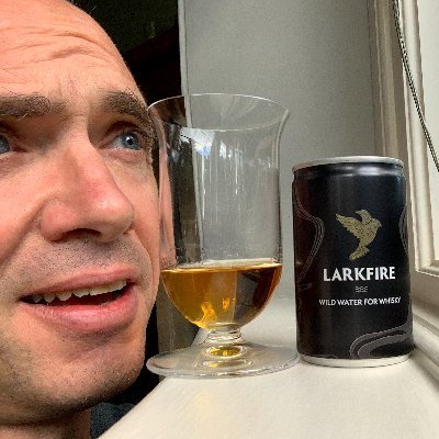 chrislarkfire (@chrislarkfire ) Enjoying whisk(e)y and helping whisky shops. Part of the @larkfire team. 'The Magic Water Man' - Anne from Cupar chrislarkfire (@chrislarkfire )