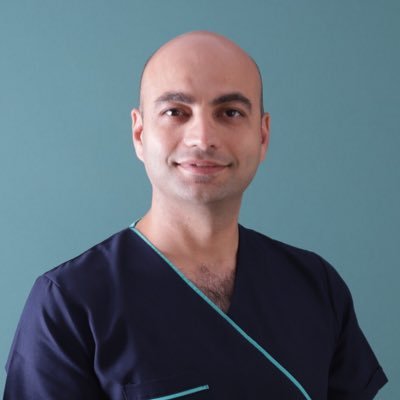 Uzman Diş Hekimi (PhD), Periodontoloji Uzmanı, Sağlık Hukukçusu,  Ankara Atatürk Liseli, Türk Milliyetçisi, GSiad üyesi.