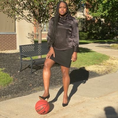 NIU Women’s basketball assistant coach. ❤️ Cleveland State University WBB Alum. 💚 3X WBCA Thirty under 30 honoree. Ball and Family is life💙