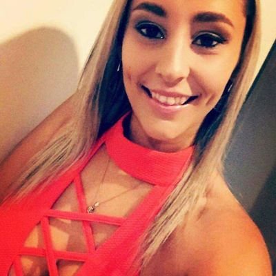 MiaCharlene3's profile picture. les bons moments