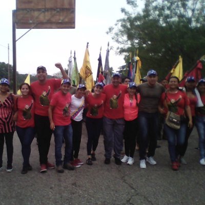 Militantes del PSUV y del Frente Francisco de Miranda, Combatientes del ejercito del Comandante Chavez.........Independencia o Nada!!!