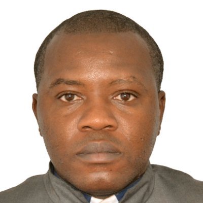 Professeur des Lycées de l'Enseignement secondaire Général. Formateur des chefs d'établissement scolaire.
Ambassadeur iClasse.