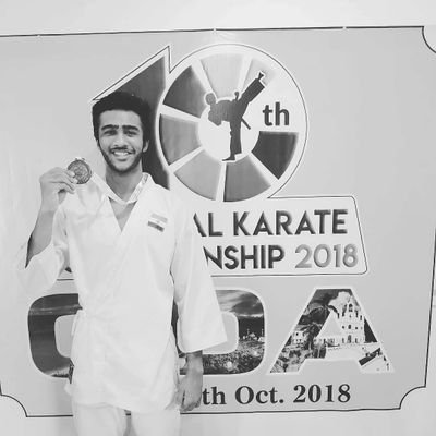 IG: @athletic.aditya.vyas
National Martial Arts Champion 🏆
Certified Coach
https://t.co/LykfRumJu8 Sports Science, DY PATIL
