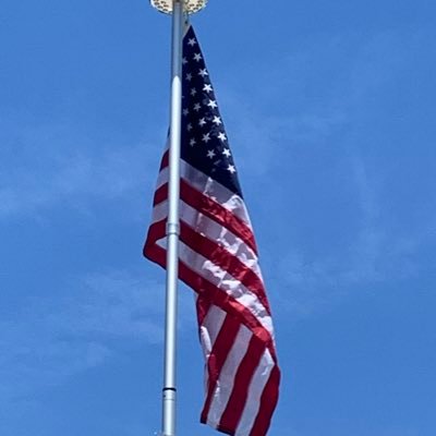 squareinup's profile picture. 