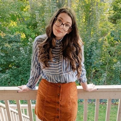 PR gal, digital illustrator, astrology dork. Jill of all trades, master of puns. Views are my own, but I'm open to sharing.