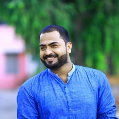 Atifmaqbul's profile picture. Mirror is my best friend because when I cry it never laughs