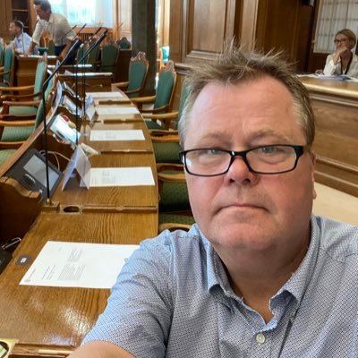 MF for Socialdemokratiet. Boligordfører, Turismeordfører og medlem af Nordisk Råd. tlf. 61625975