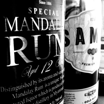 元酒場の店員が #ラム酒 の情報を流しています。｢Rum(ラム酒)｣ はウイスキーやジン等の蒸留酒の仲間。さとうきびから生まれ、銘柄は4万以上あり、世界中で愛されているお酒です。※お酒は20歳から