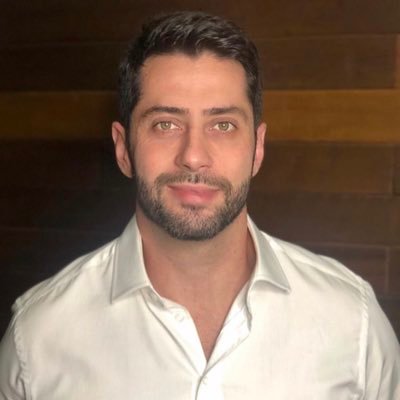 ChrisBlanc13's profile picture. Faut vivre l’instant présent avant qu’il ne soit tard 😍